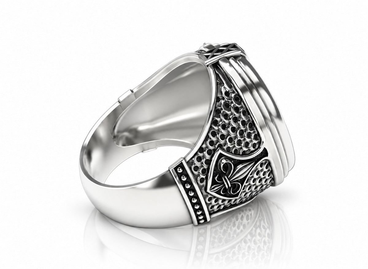 Side view of the signet ring